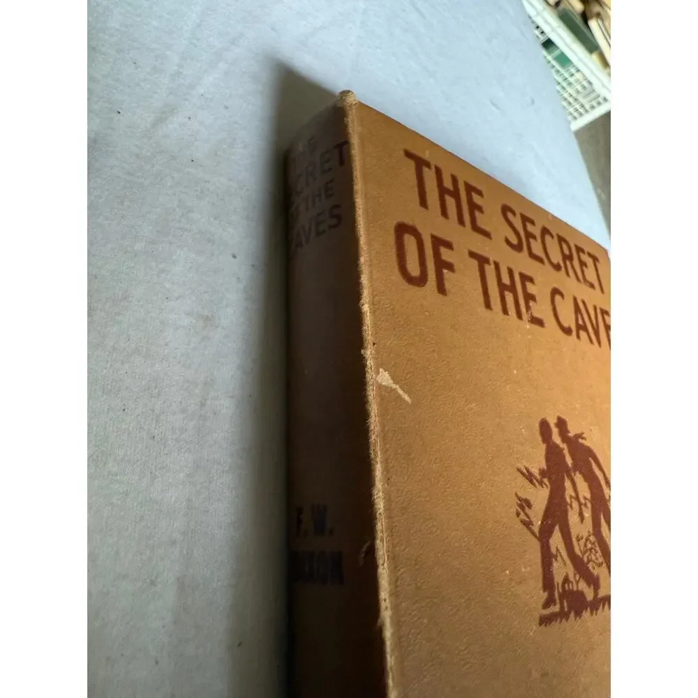 The Hardy Boys - The Secret of the Caves - Franklin W. Dixon - 1929 - Hardcover